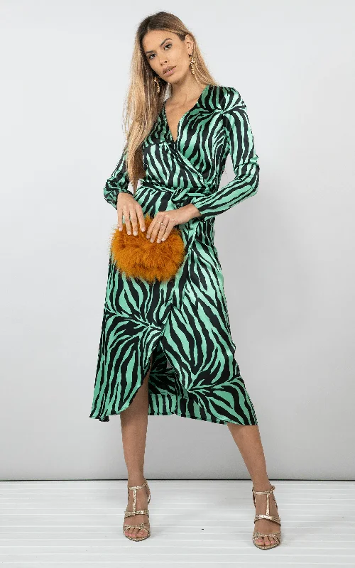 Durable Fashion Picks Yondal Dress In Green Zebra