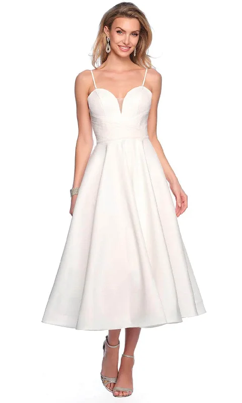 Clearance Sale, All Cheap Dave & Johnny Bridal 12005 - Tea Length Sweetheart Bridal Dress