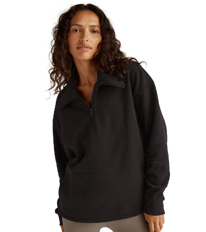 Modern Women's Wardrobe Essentials Beyond Yoga Trek Pullover Black